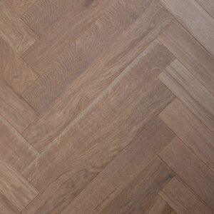 Серый шпинель