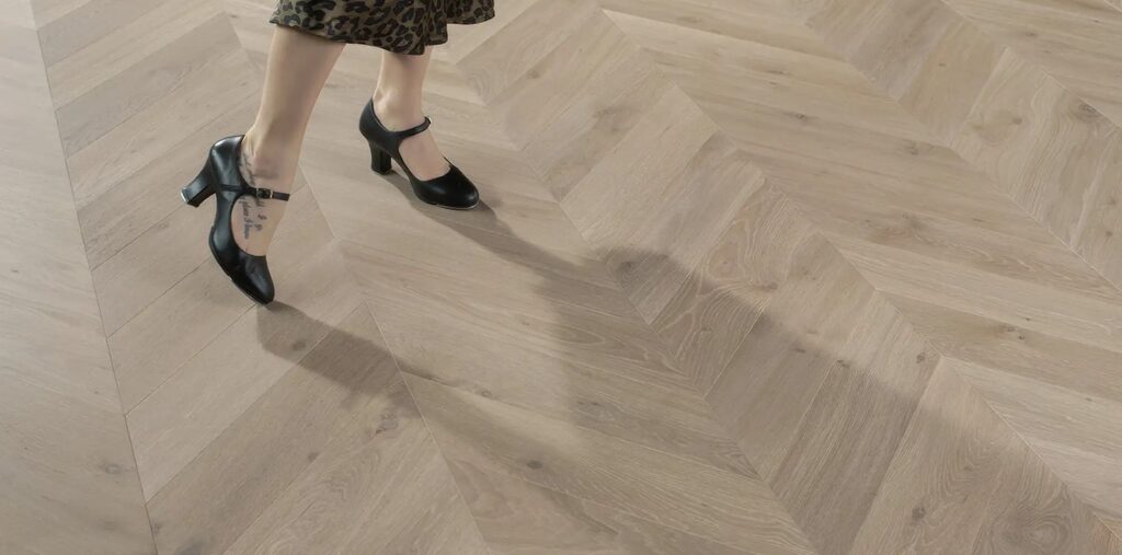 imgi_6_seroe-derevo-2000x990px-3