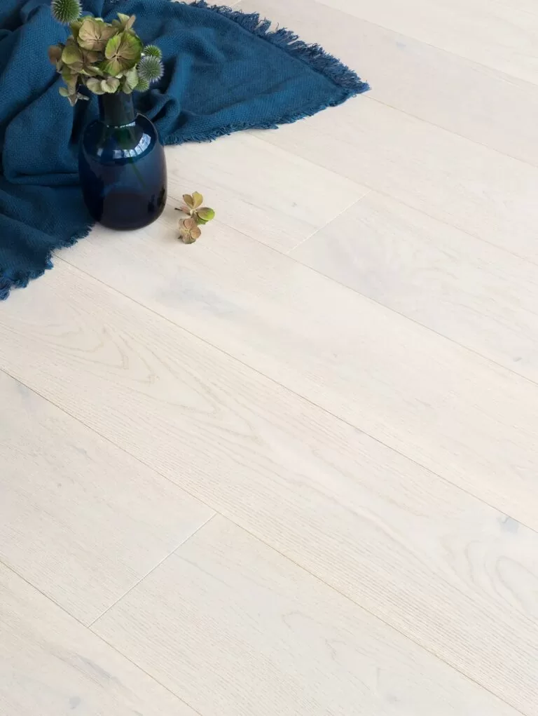 Кристально белый