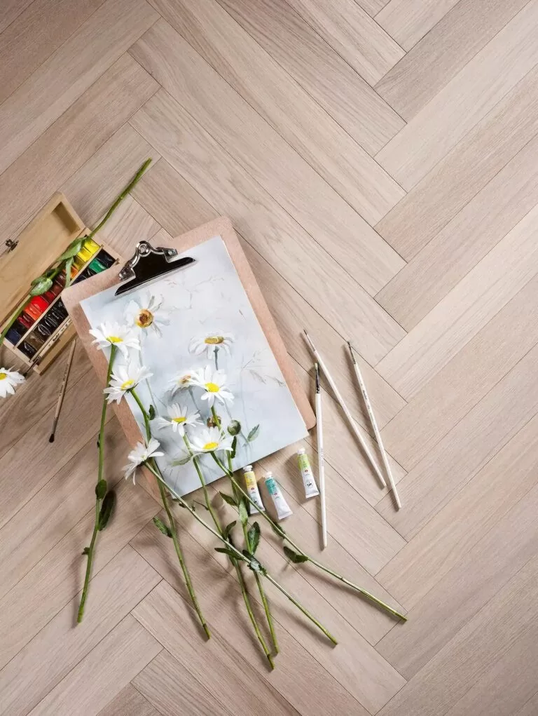 Акварельный белый