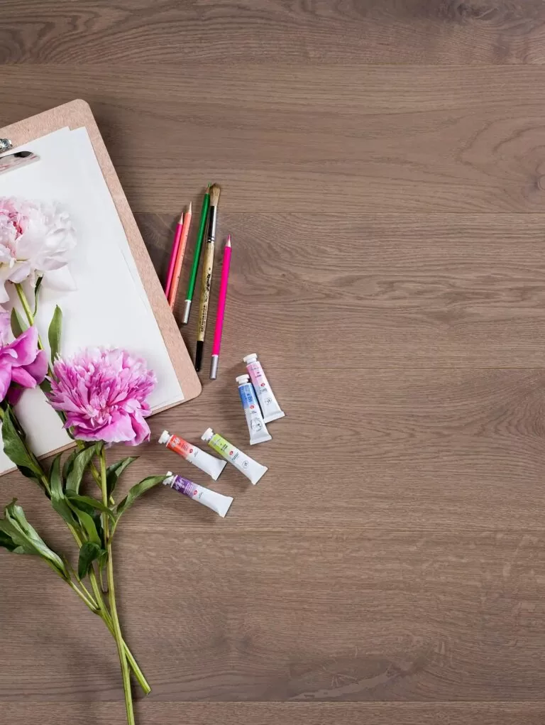 Серый шпинель рустикальный