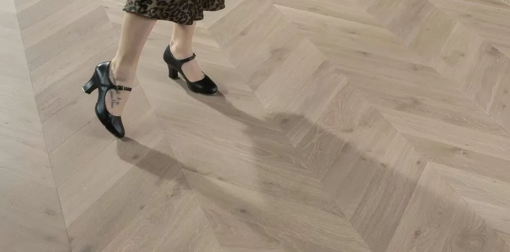 imgi_6_seroe-derevo-2000x990px-3